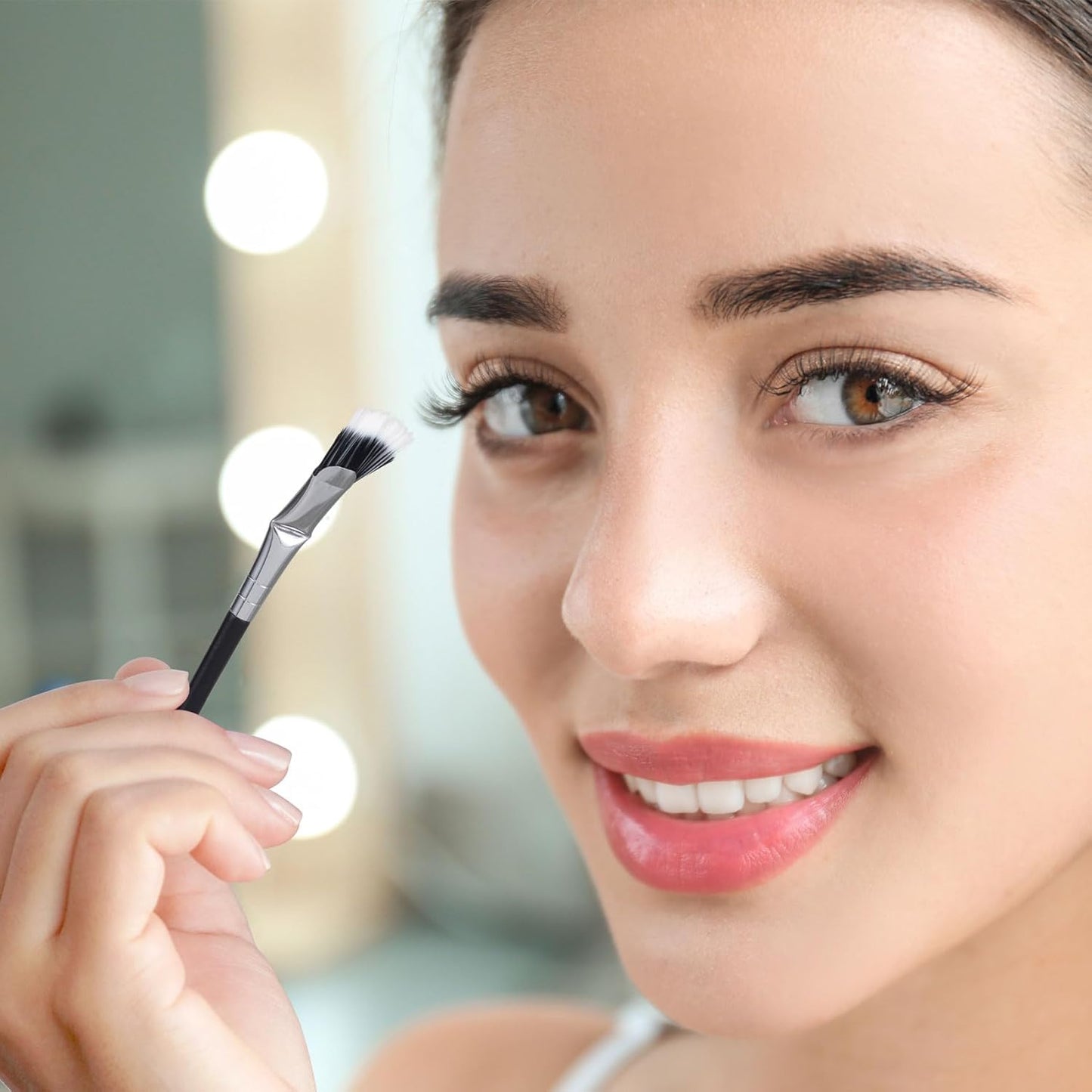 PAGOW 2 Pcs Folding Angle Scalloped Lash Brush, Multifunctional Mascara Fan Brush for Lashes, Eyelash Comb Separator Wands Makeup Tool (Black+Yellow)