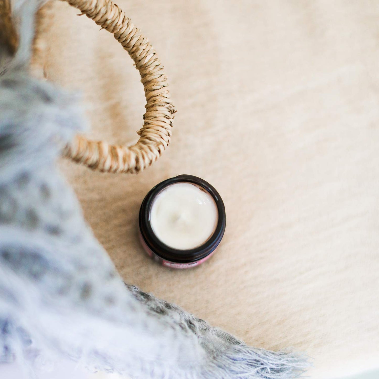 Leven Rose Lifting Coffee Eye Cream 1 oz - Natural Caffeine Eye Cream for Dark Circles and Puffiness - Firming Anti Aging Eye Cream with Caffeine - Collagen Building Under Eye Cream Caffeine