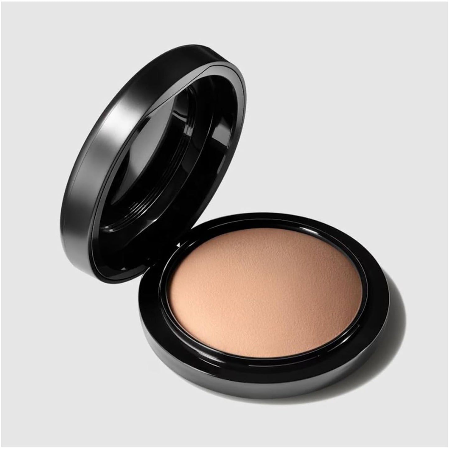 MAC Mineralize Skinfinish/Natural, medium dark, 0.3527 Ounce