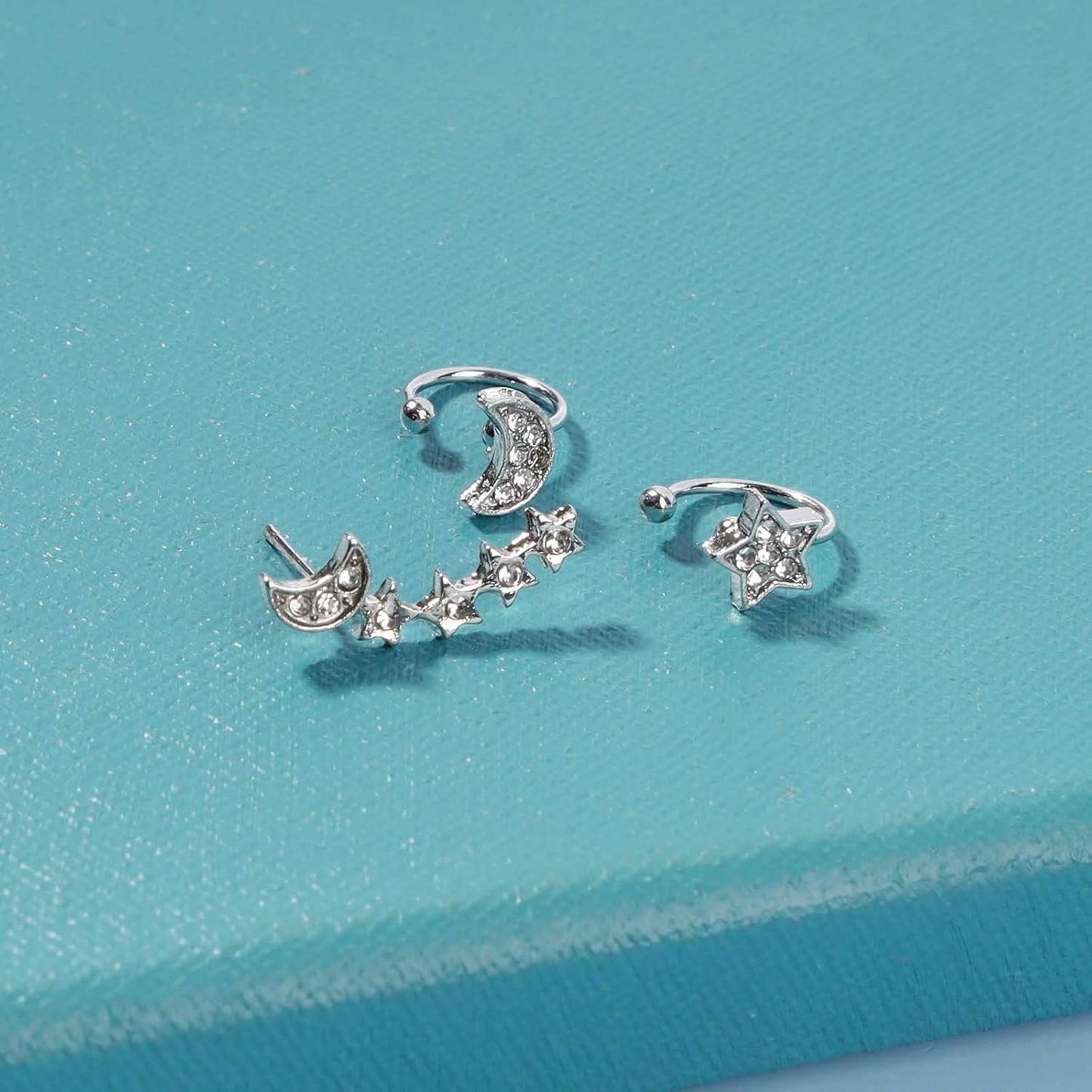 Boho Moon Star Ear Climber Earrings Silver Cz Star Ear Crawler Earrings Vintage Rhinestone Moon Cuff Earrings Cartilage Star Trailing Earrings Celestial Jewelry for Women and Girls Gifts