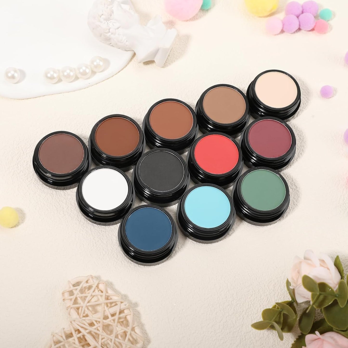 Single Blue Eyeshadow, Pressed Powder Matte Eye-Shadow Palette Make-up, Blendable Long Lasting High Pigment Blue Eye Makeup Halloween Eye Paint & Face Body Paint