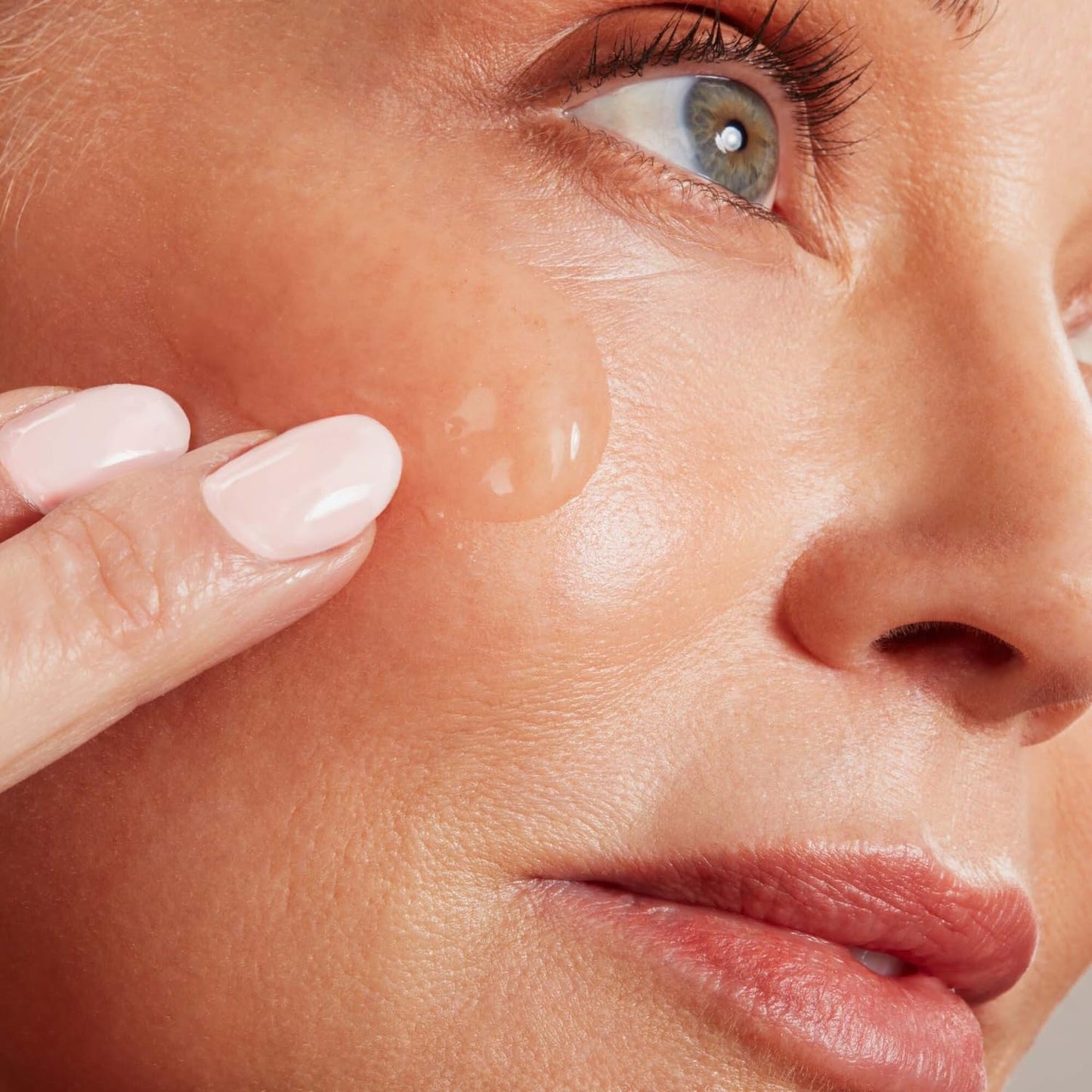 NuFACE Aqua Gel Activator - Microcurrent Conductive Gel & Activator Powered by IonPlex & Hyaluronic Acid to Enhance Results of NuFACE Microcurrent Facial Device - Improves Skin Radiance (3.3 oz)