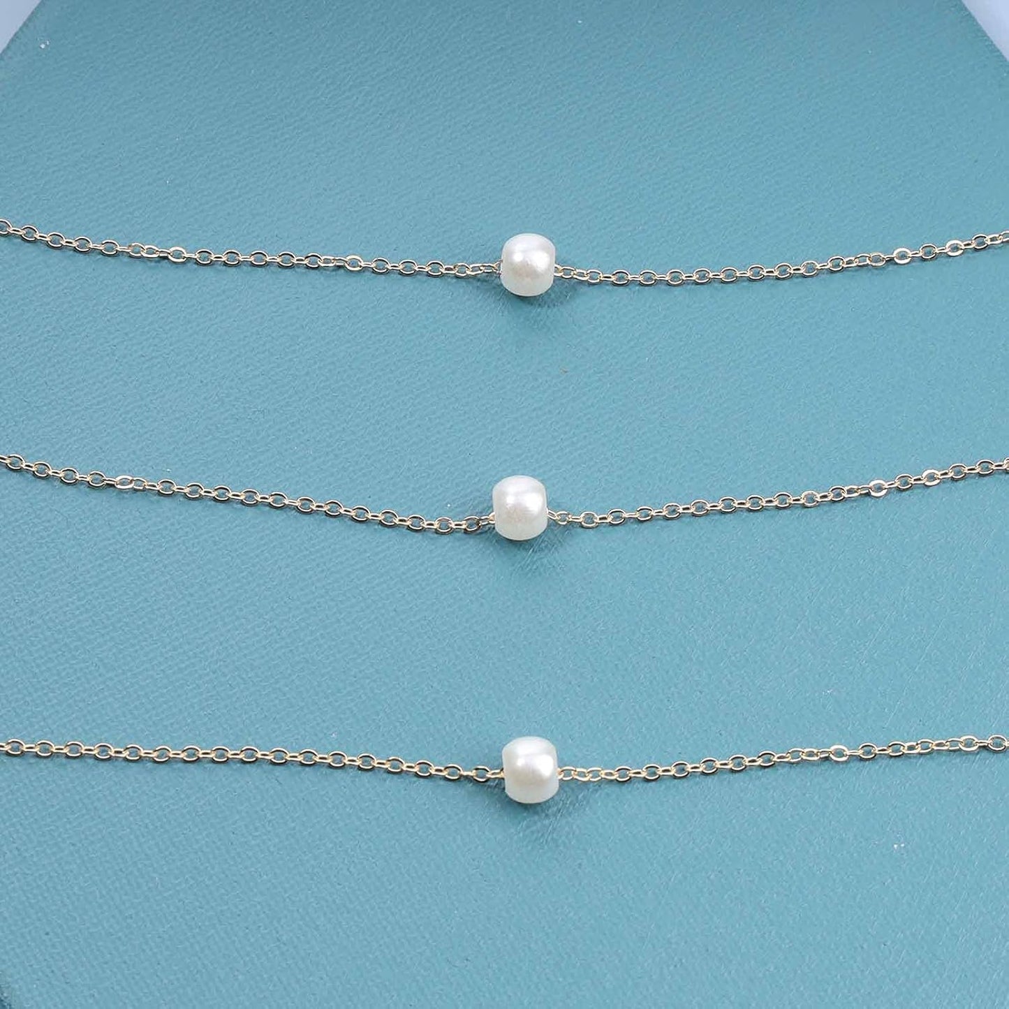 Boho Layered Pearl Necklace Choker Gold Pearl Pendant Necklace Multi Layer Vintage Necklace Chain Bridal Necklace Jewelry for Women and Girls