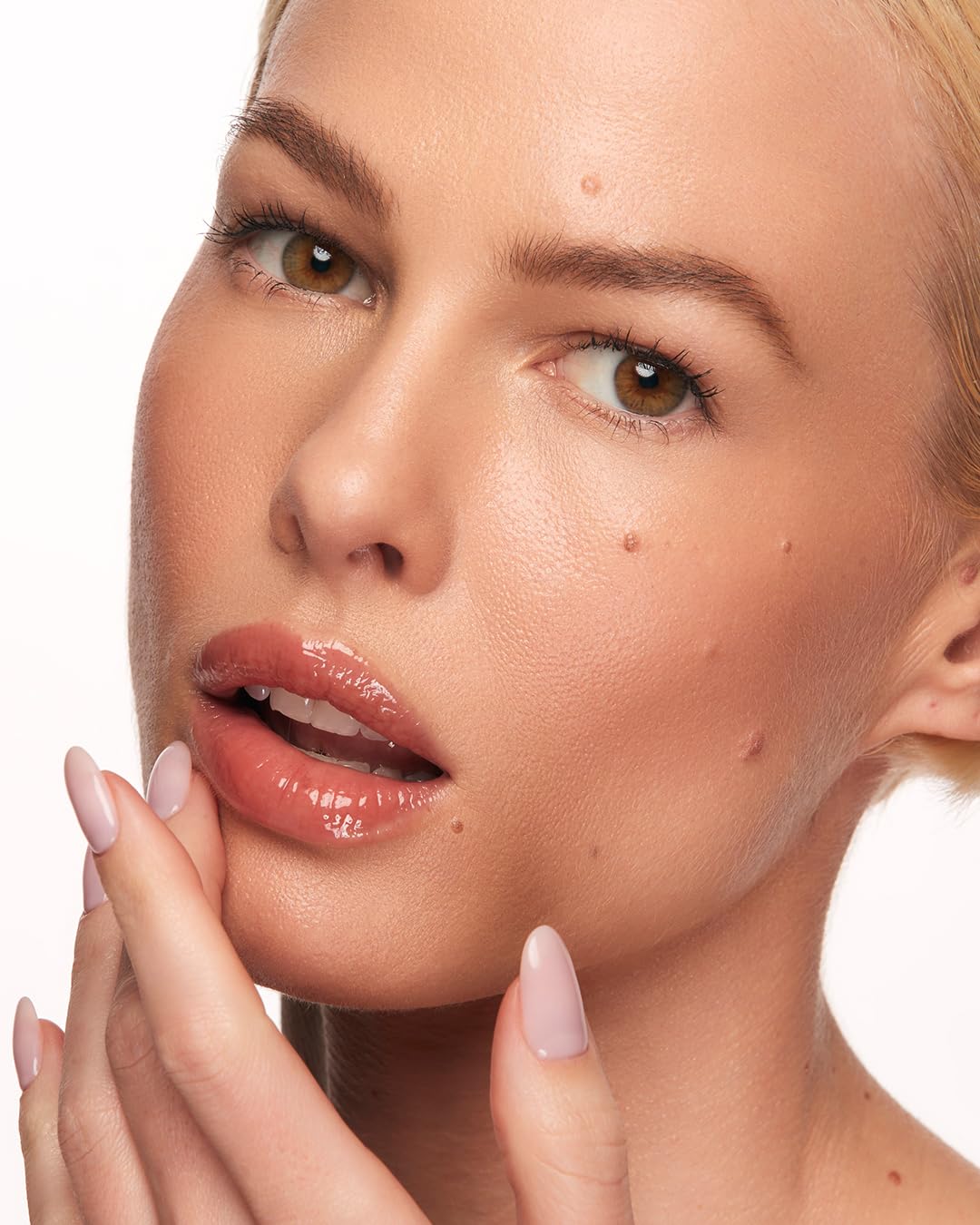 MAKE Beauty Serum Balm Hydrating Lip Oil. Vegan Moisturizing Lip Gloss with Plumping Effect. Lip Treatment Cream for Soft, Smooth, Shiny Lips - Shade, Nude Nova