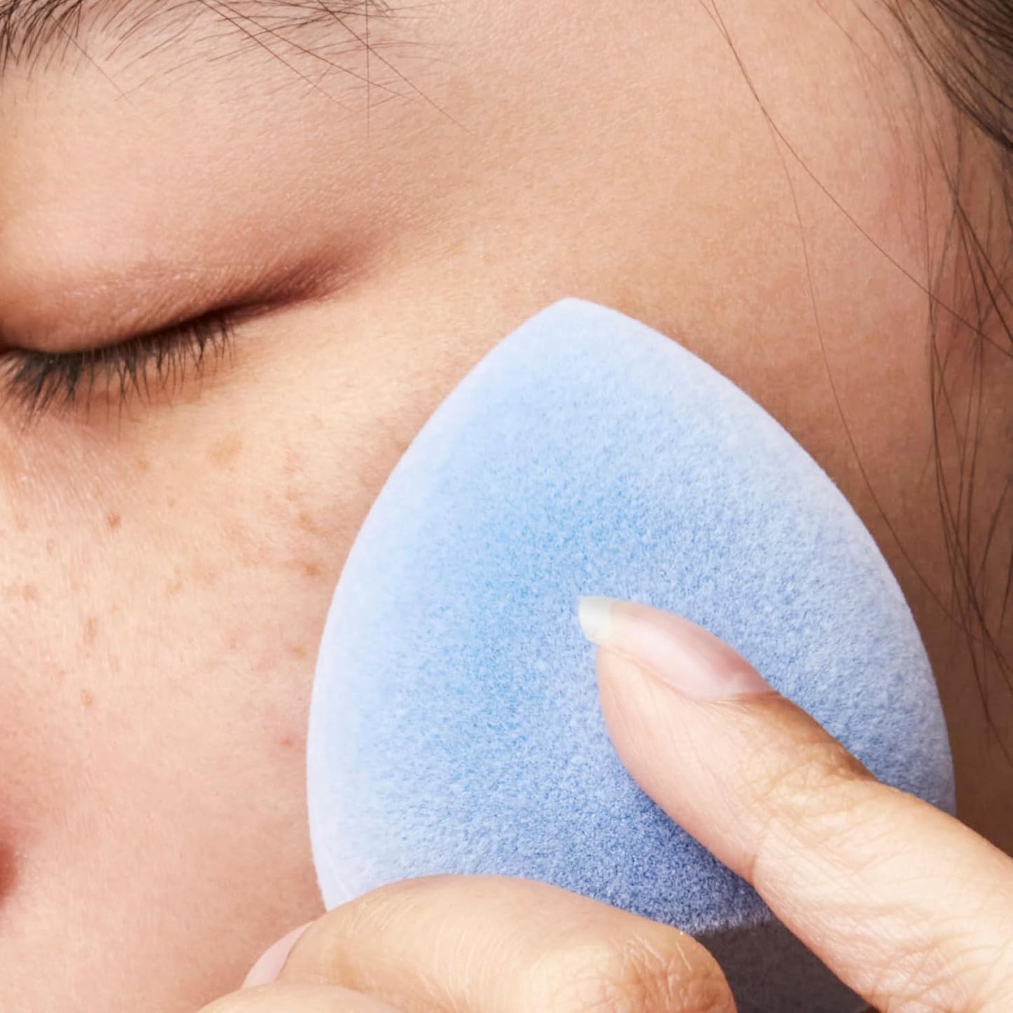 JUNO & Co. Microfiber Makeup Sponge, Dual Layer Technology for Full Coverage Flawless Makeup Blender for Foundation, Powder and Cream (Velvet Style and Blue Color)