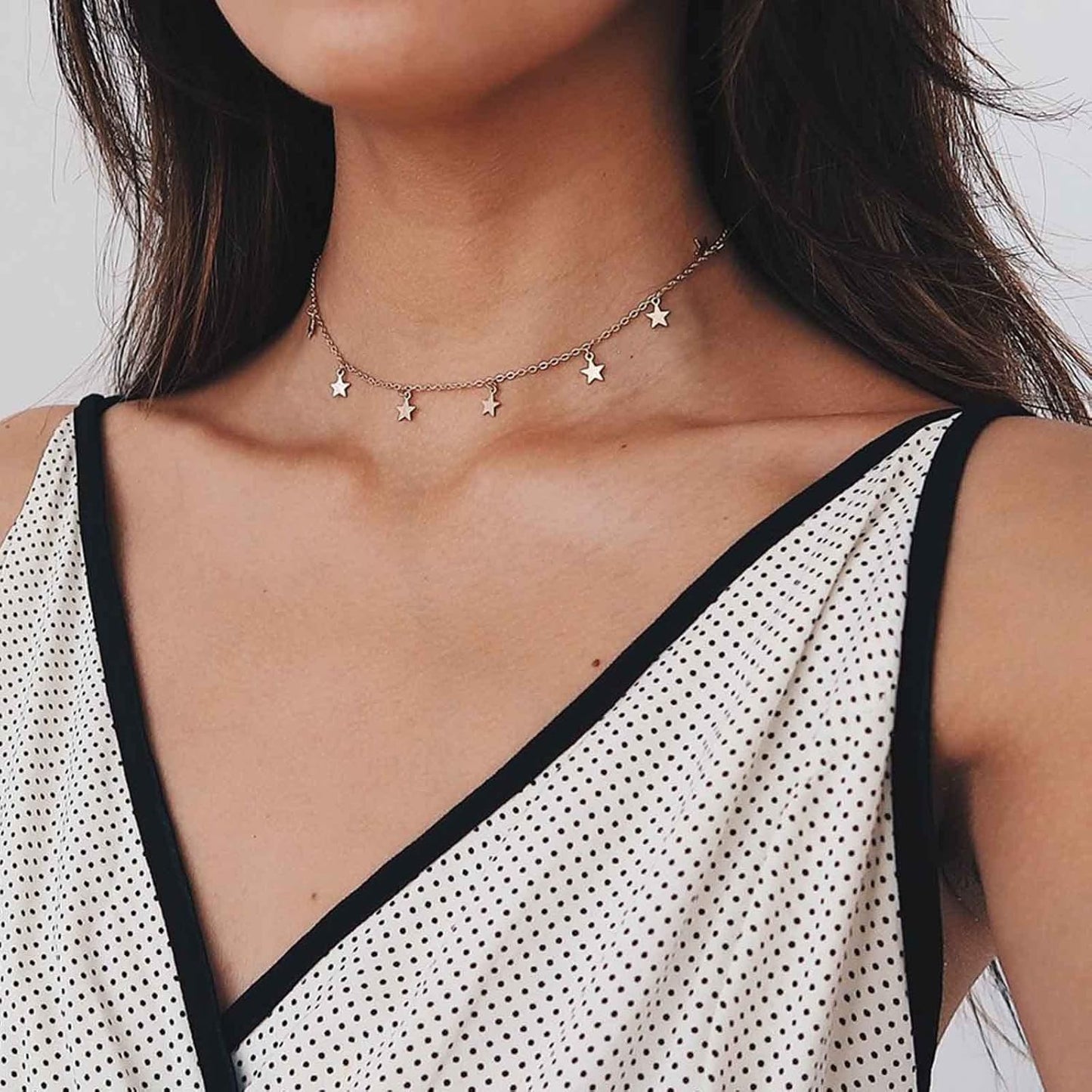Bohemia Star Necklace Star Dangle Choker Necklace Gold Stars Short Necklace Minimalist Star Tassel Chain Necklace Jewelry for Women and Girls