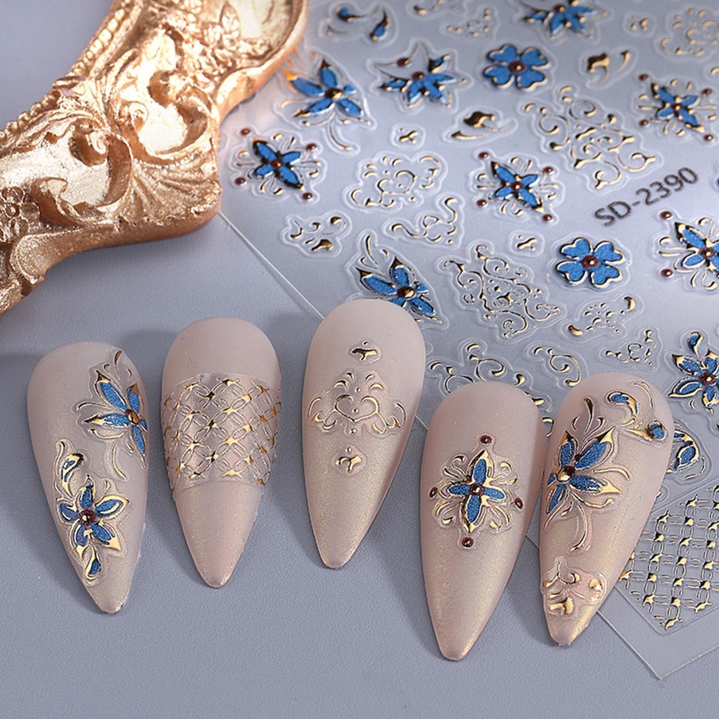 5 Sheets Bohemian Style Nails Art Stickers 3D Self-Adhesive Relief Nails Stickers Stars Moon Sun Golden Butterfly Flower Nail Decal Supplies Women's DIY Bohemian Nail Art Decoration