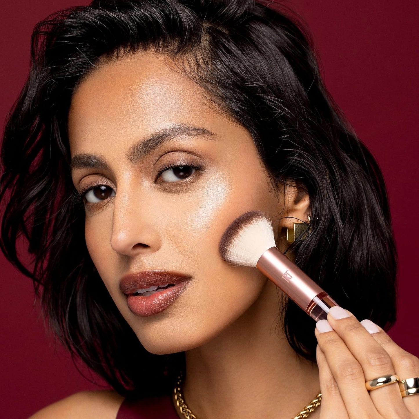 Real Techniques Cherry On Top A Brighter Hue Base Set, Face Makeup Brushes & Travel Covers, For Foundation, Concealer, Powder, & Blush, Synthetic Bristles, Vegan & Cruelty-Free, 6 Piece Set