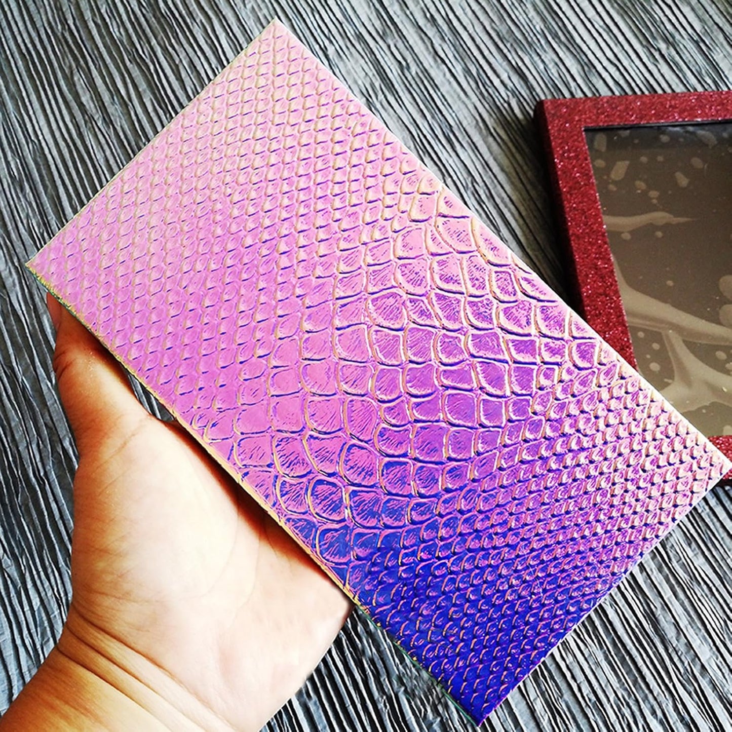 Large Empty Eyeshadow Makeup Box Magnetic Cosmetics Palette Fish Scale DIY Storage Tray Box Holder